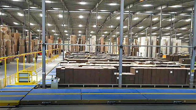 Transfer Cart for Transporting Cardboard to Printing Section